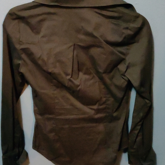 Never worn blouse - Picture 3 of 4